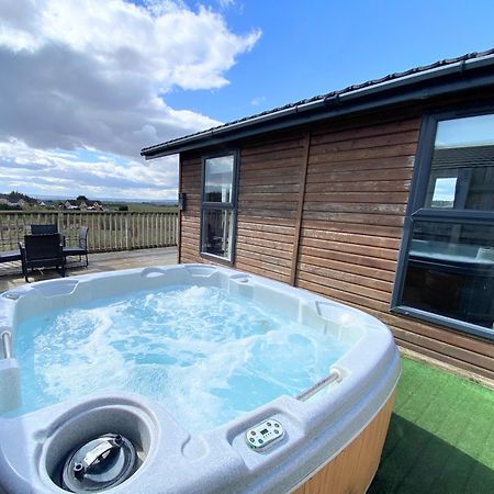 Kelty Benarty 11 With Private Hot Tub - Fife - Loch Leven - Lomond Hills - Pet Friendlyヴィラ エクステリア 写真