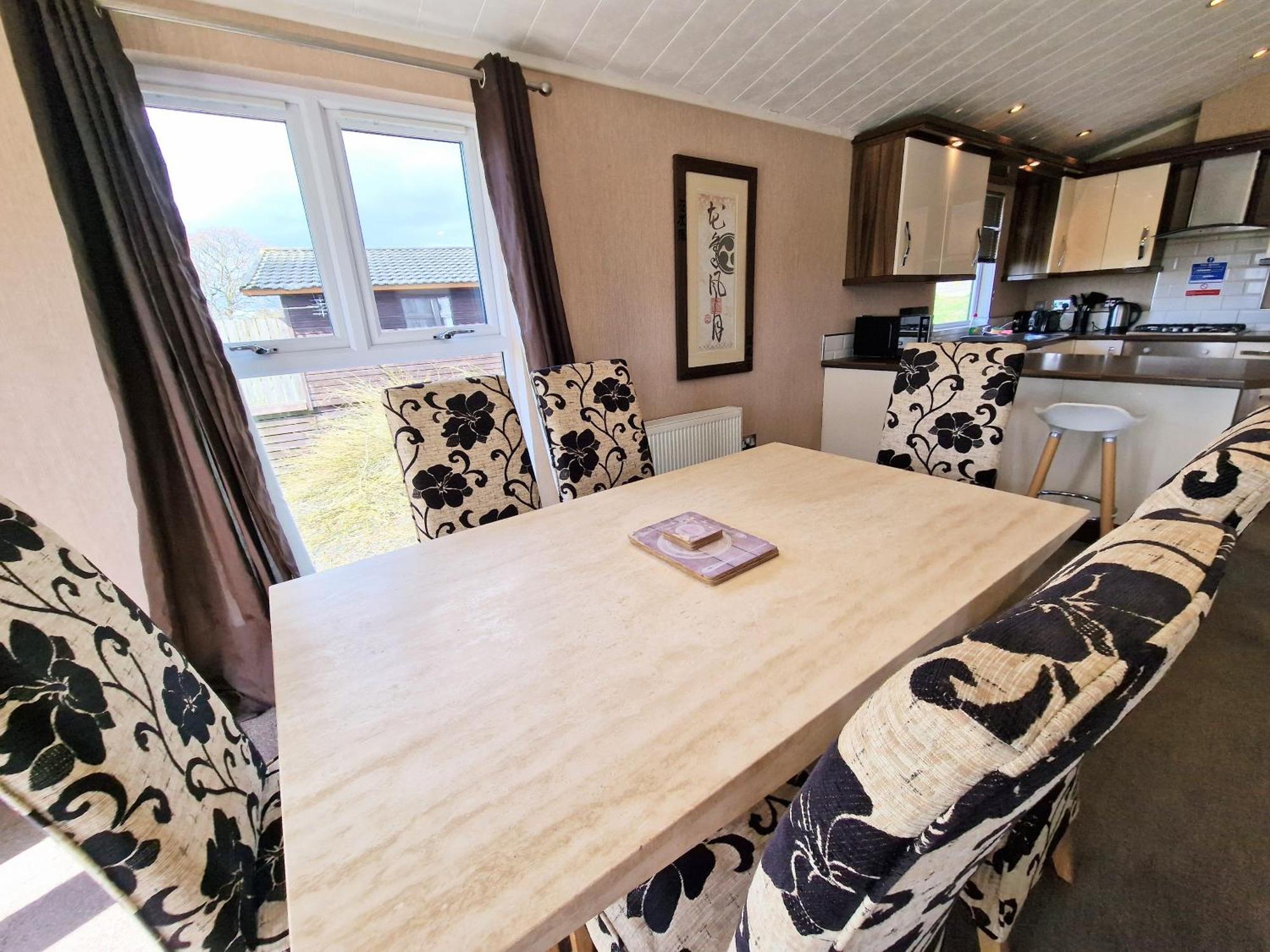 Kelty Benarty 11 With Private Hot Tub - Fife - Loch Leven - Lomond Hills - Pet Friendlyヴィラ エクステリア 写真