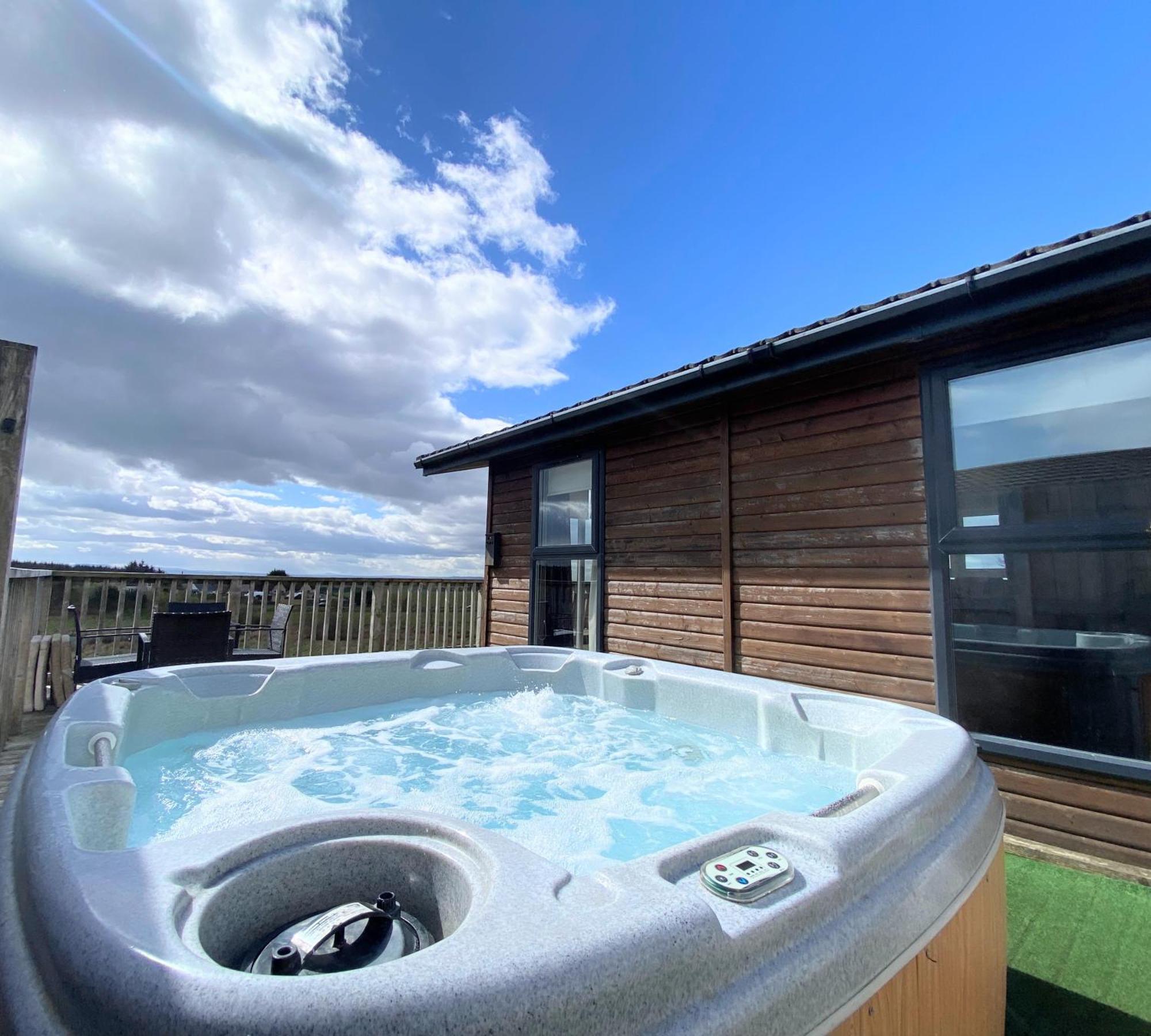 Kelty Benarty 11 With Private Hot Tub - Fife - Loch Leven - Lomond Hills - Pet Friendlyヴィラ エクステリア 写真